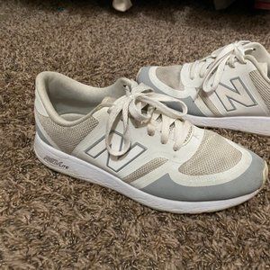 New Balance Tennis Shoes Size 9.5